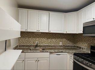 1111 University Blvd W APT 813, Silver Spring, MD 20902