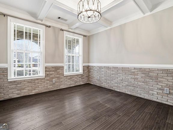 4th image of 409 Aristides Way