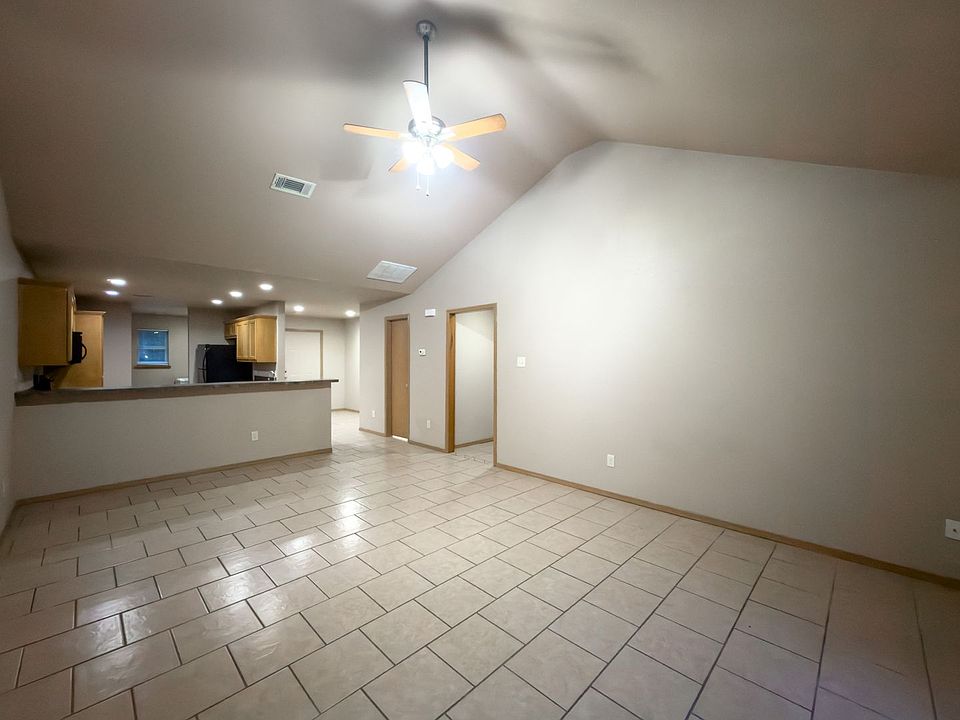 1st image of 908 N 46th St