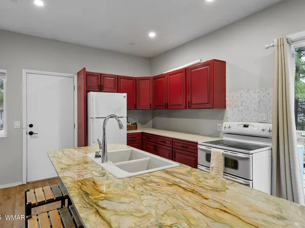 1898 State Route 260, Overgaard, AZ 85933