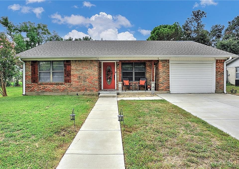 1st image of 309 Texoma Dr