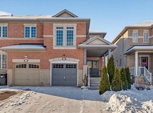29 Riverplace Cres, Brampton, ON L6P2N3
