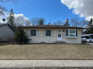 143 37th Ave NW, Rochester, MN 55901