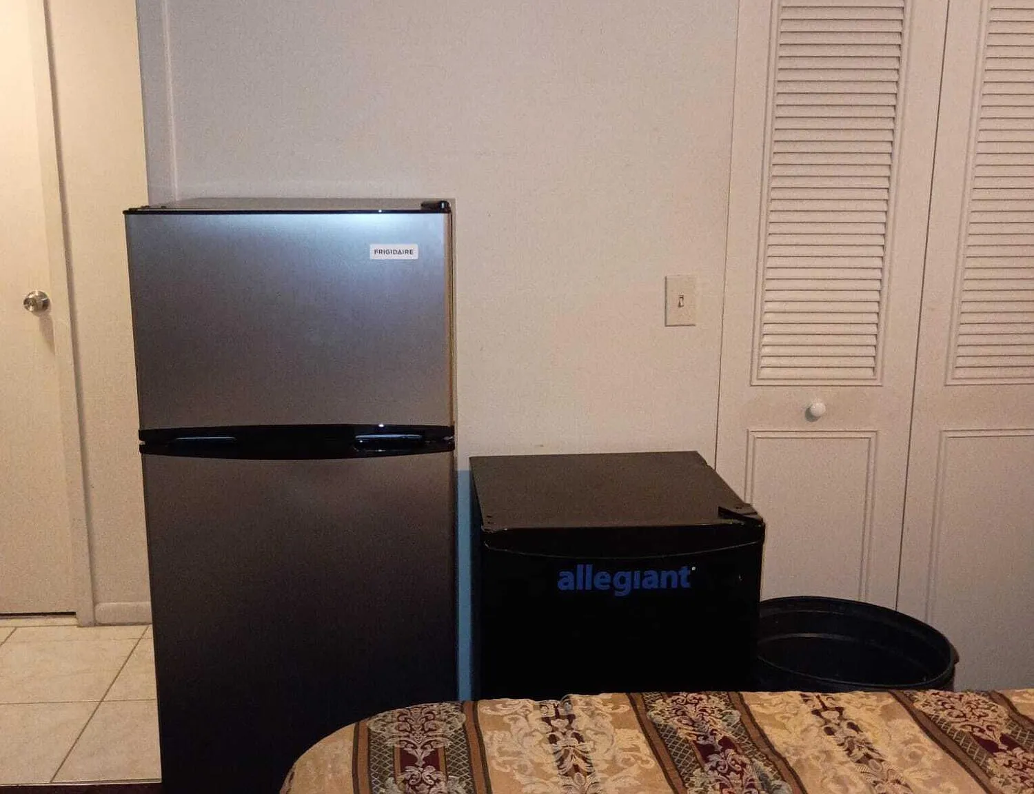 2 bed, 2.0 bath, 865 sqft, $1,000 — Photo 2