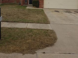 1213 Blue Ridge Ln, Moore, OK 73160