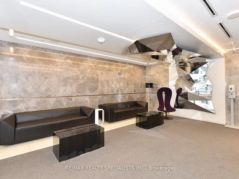 50 McCaul St #401 — Photo 3