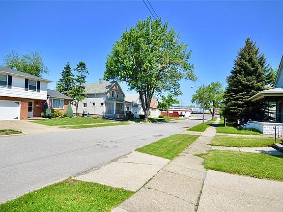 4th image of 157 Francis Ave