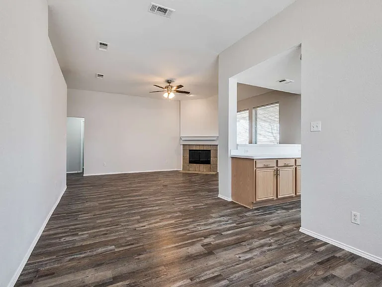3111 Ponds Edge Trl — Photo 7
