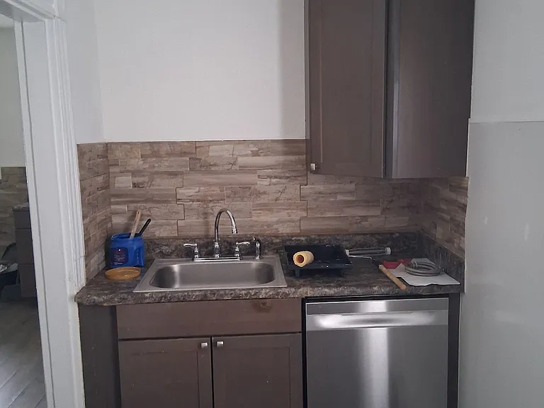 39 Hoffman St #2 — Photo 10
