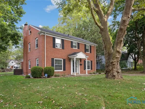 2222 Talmadge Rd, Ottawa Hills, OH 43606