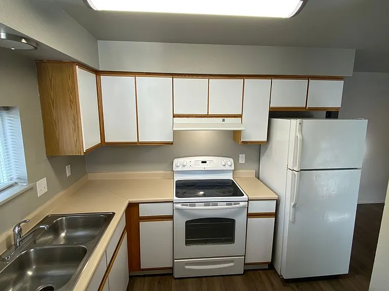 Davis Park Apartments — Photo 22