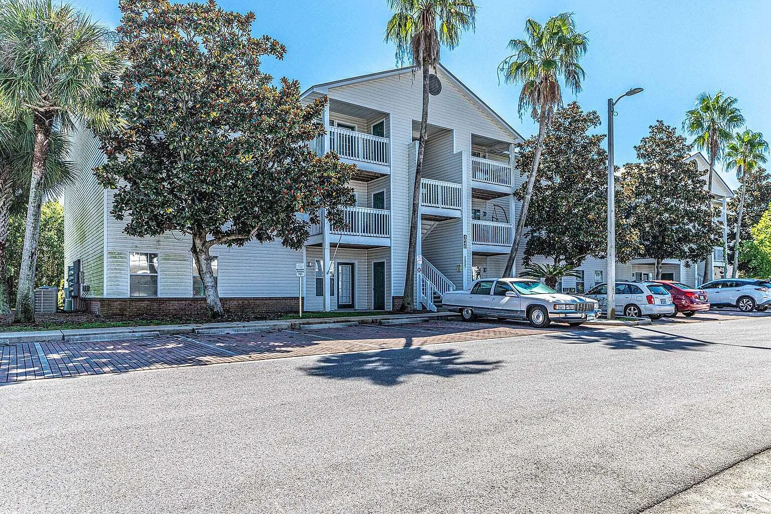 4040 Dancing Cloud Court - 321 - 321 — Photo 1