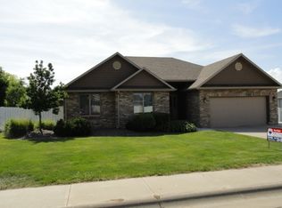 2444 Queen Dr, Sidney, NE 69162