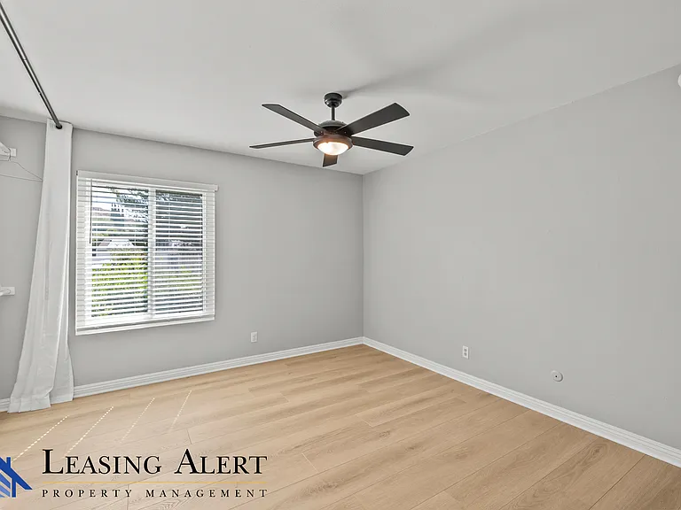 28031 Meadowcreek Rd — Photo 11