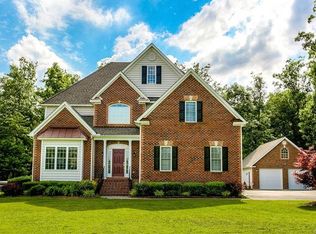 9591 Hollywood Dr, Disputanta, VA 23842