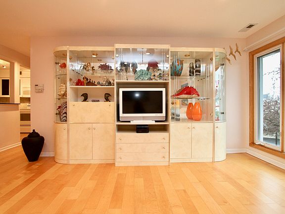 4th image of 1840 W Surrey Park Ln Unit 2D