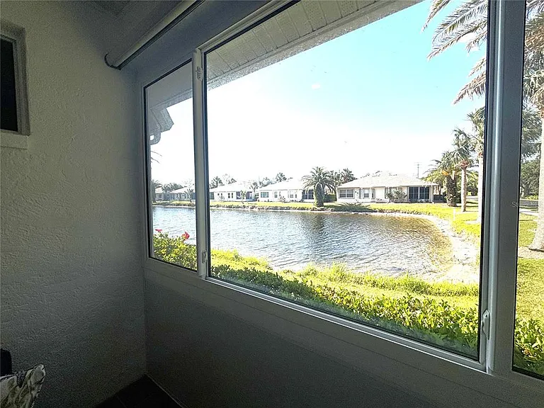 1759 Fountain View Cir #1759 — Photo 19