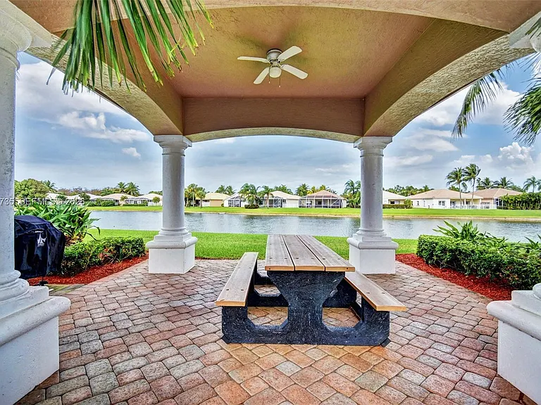 2151 Umbrella Cay — Photo 53