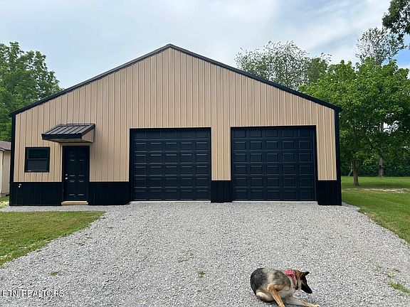 2nd image of 941 Pinetree Rd