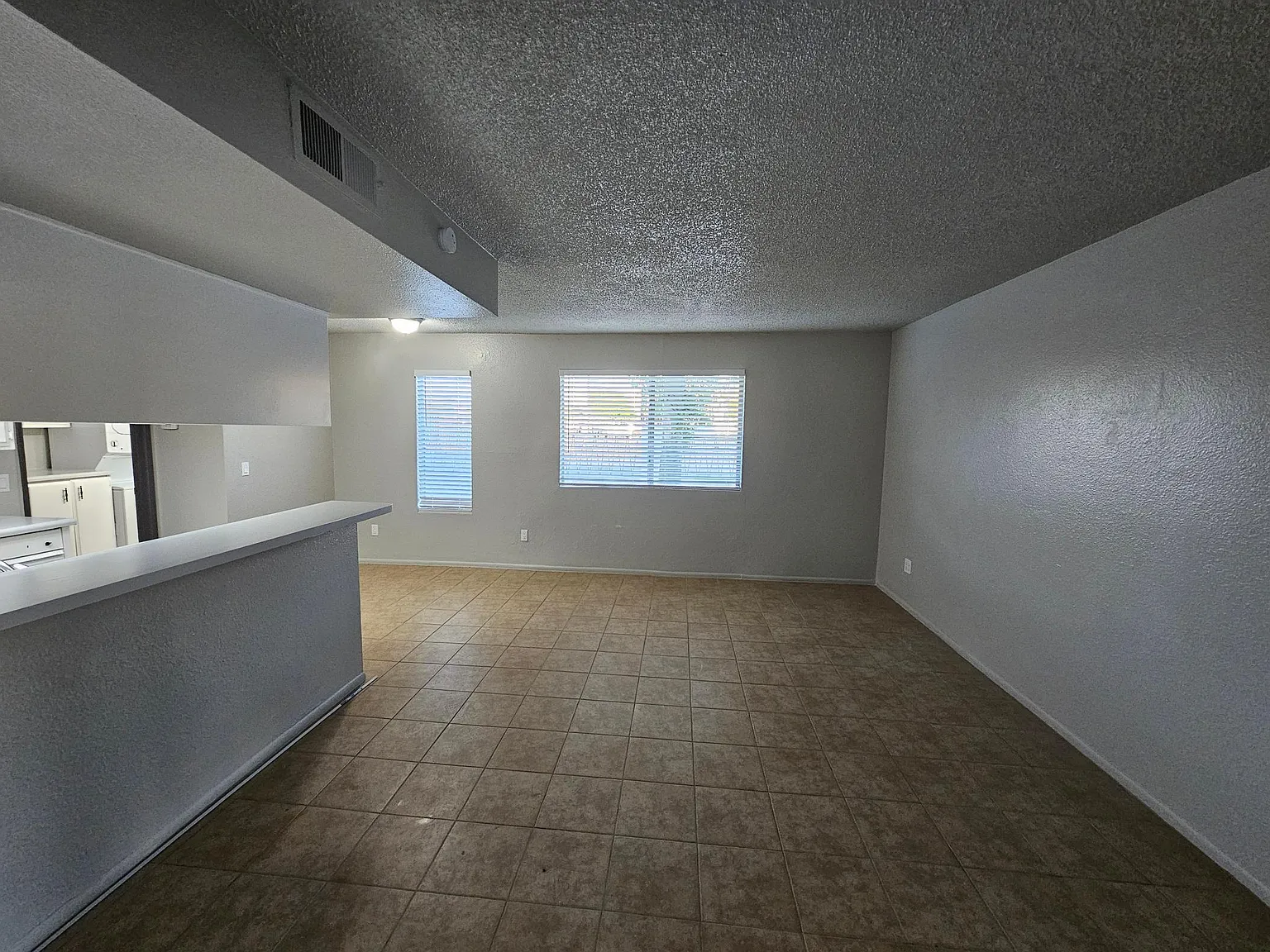 1 bed, 663 sqft, $999 — Photo 4