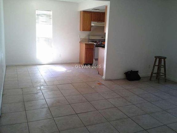 4th image of 1405 Vegas Valley Dr #303