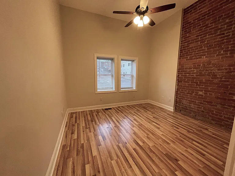 4028 Liberty Ave #1 — Photo 15