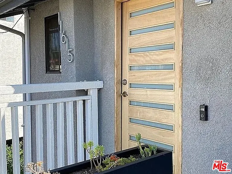 11615 Grande Vista Dr — Photo 2
