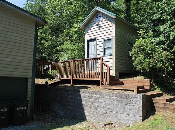 5th image of 53 Bear Run Dr