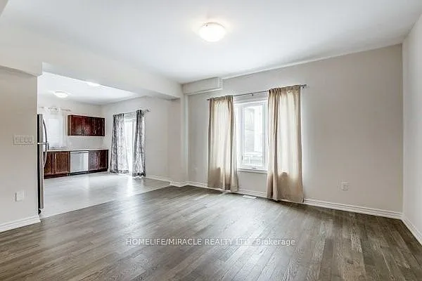 275 Bethune Ave — Photo 2