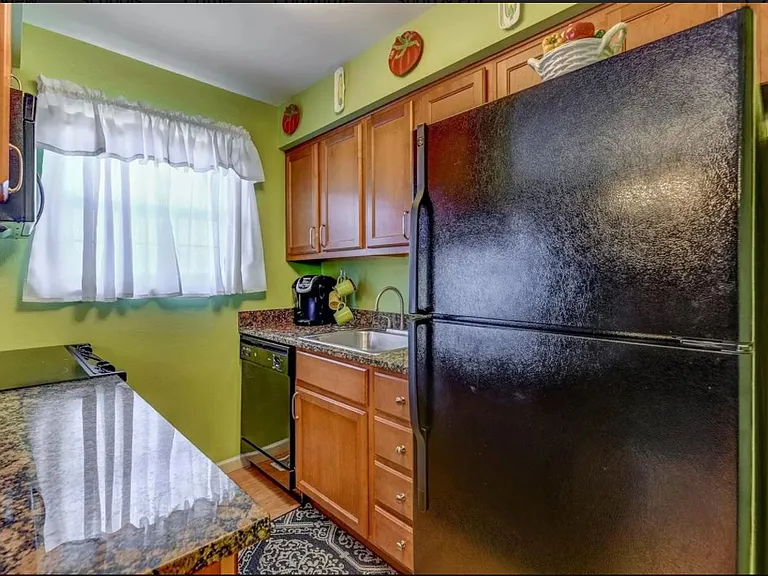 1210 Clarkson Ct #1210 — Photo 11