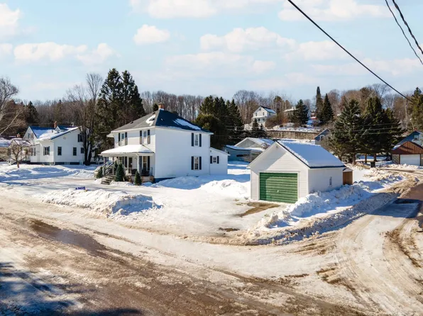 209 W Railroad, Caspian, MI 49915