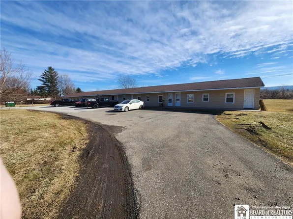 4795 W Main Rd, Fredonia, NY 14063