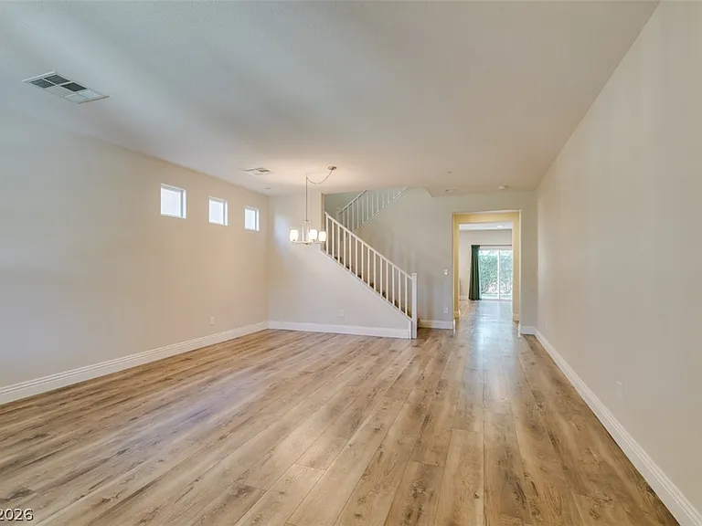 2884 Green Falls Ave — Photo 4