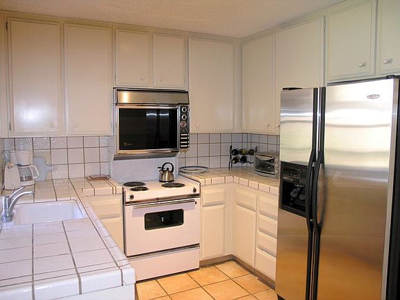 Light/Bright Kitchen