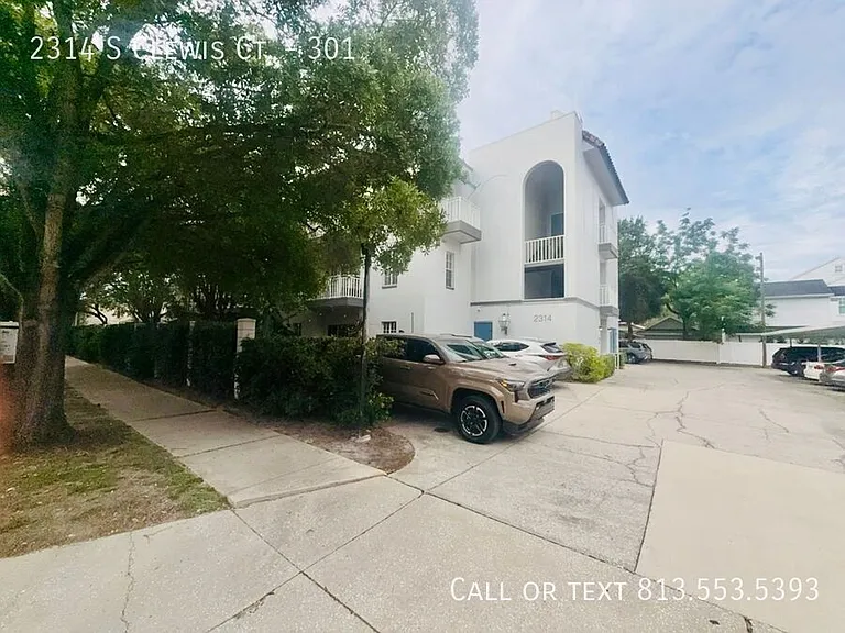 2314 S Clewis Ct #301 — Photo 17