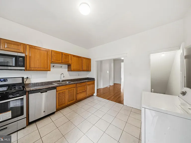 2516 W Pratt St — Photo 10