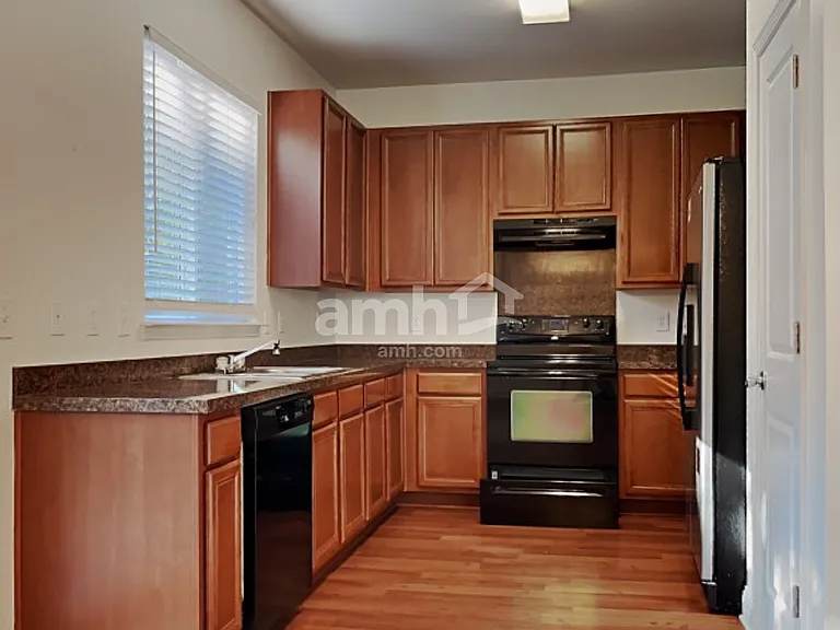 8878 Arbor Glen Dr — Photo 3