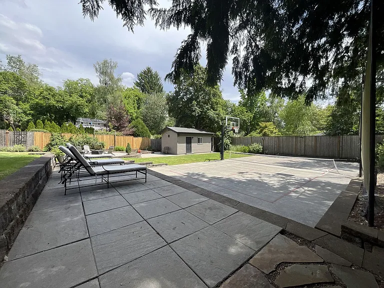 5106 SW Illinois St — Photo 28