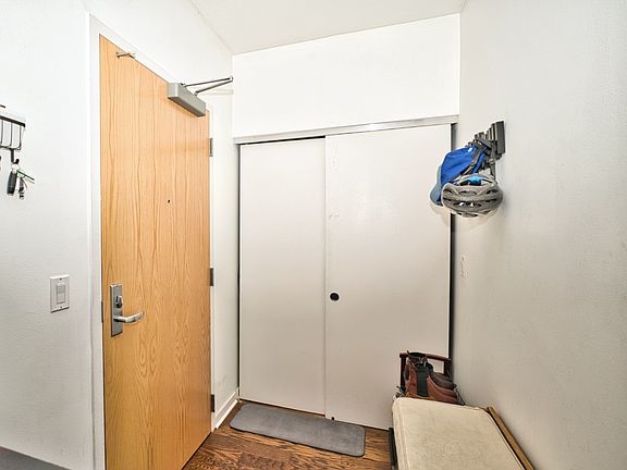 3rd image of 611 S Wells St #2205