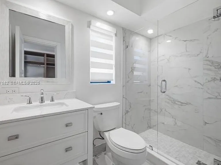 1415 W Camino Real — Photo 14