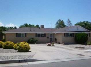 7312 Carriveau Ave NE, Albuquerque, NM 87110