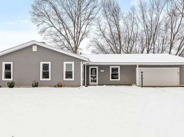 1502 Stanmore Ct, South Bend, IN 46614