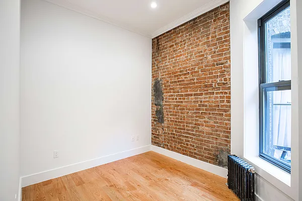 Rented by Nooklyn NYC LLC | media 11