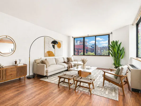 330 E 75th St APT 3B, New York, NY 10021