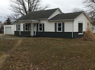 416 N Sycamore St, Dana, IN 47847