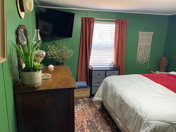 2nd image of 4235 Live Oak Ln #87