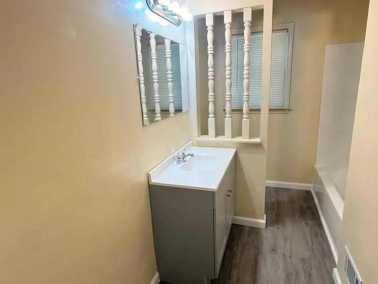 6201 Lynnchester Dr — Photo 10