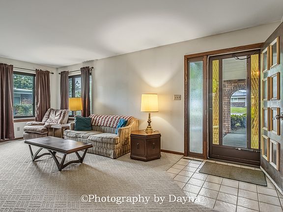 3rd image of 671 Bisaillon Ave