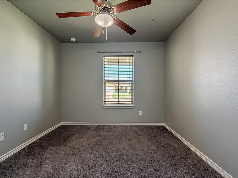 7433 Kolda Dr — Photo 25