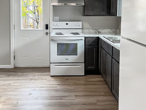 2nd image of 3614 Douglas Ave #2